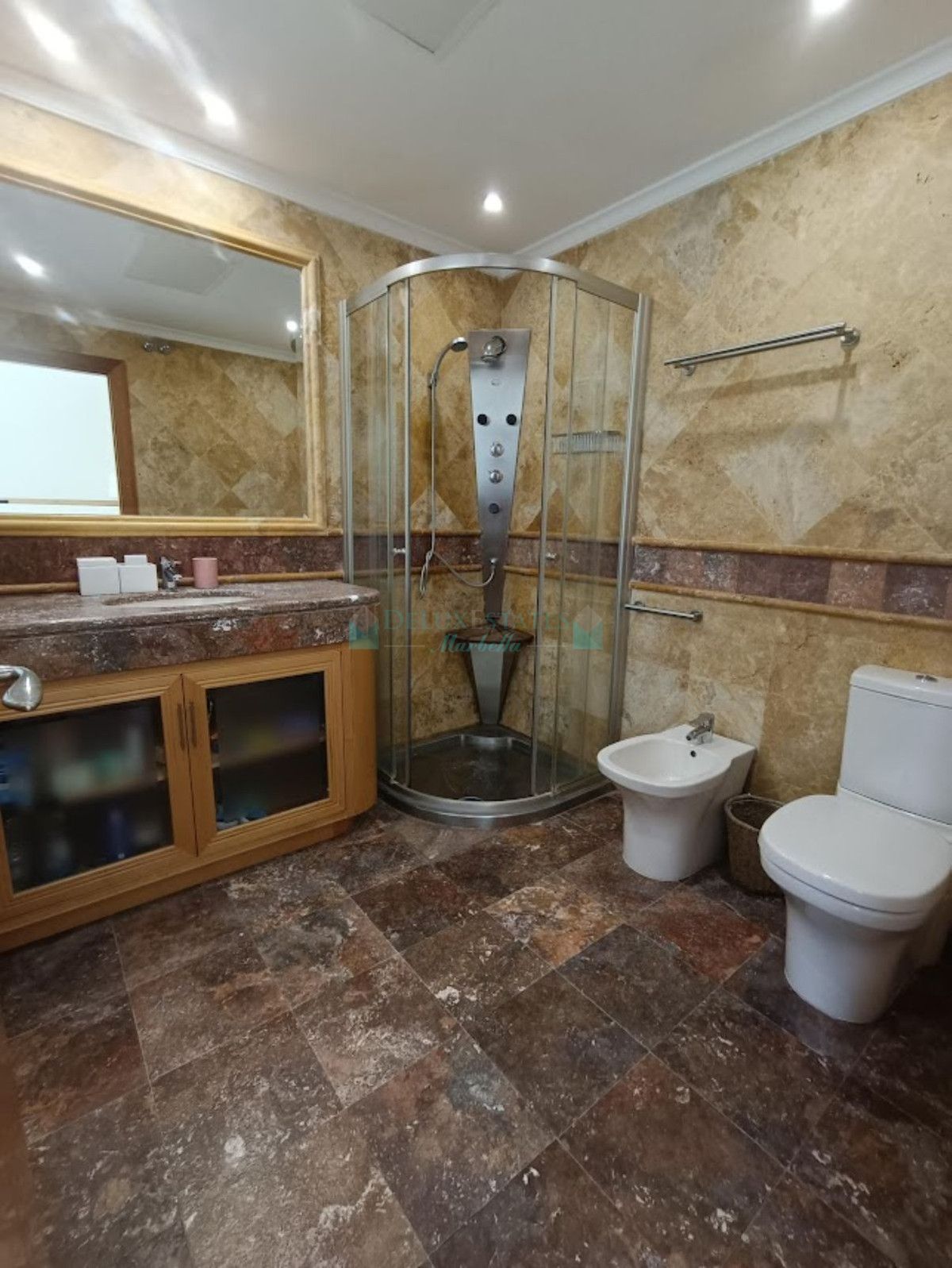 Ground Floor Apartment for sale in Marbella - Puerto Banus