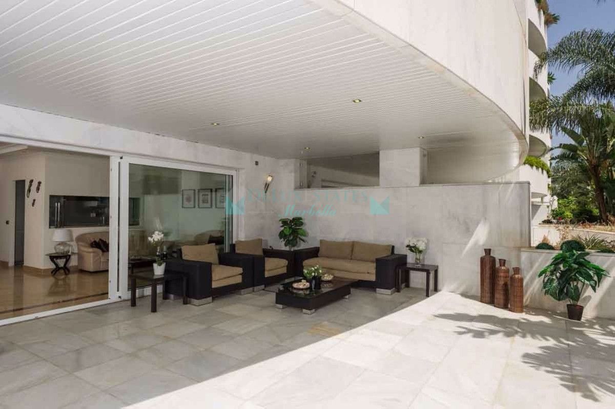 Ground Floor Apartment for sale in Marbella - Puerto Banus