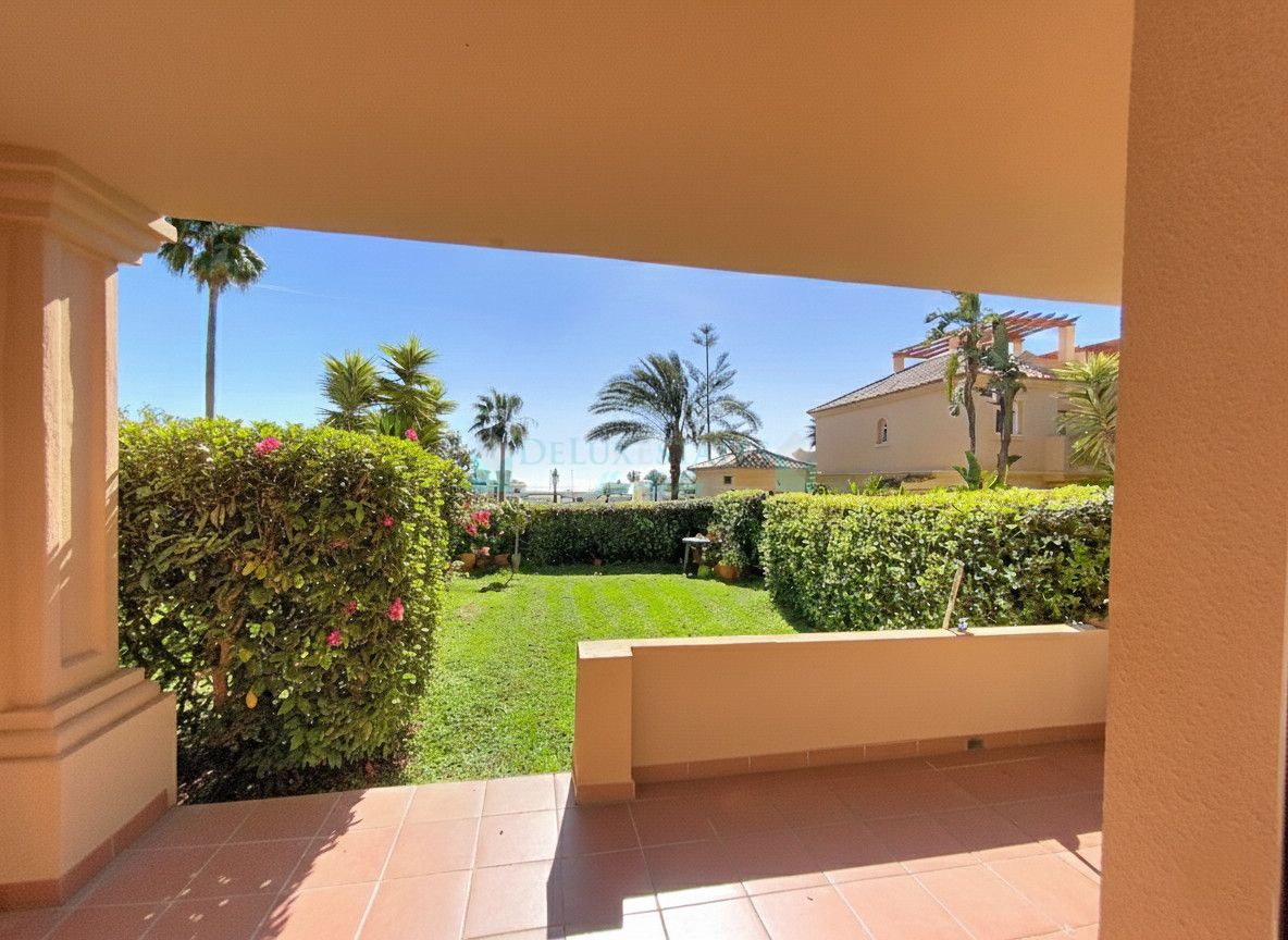 Town House for sale in Estepona