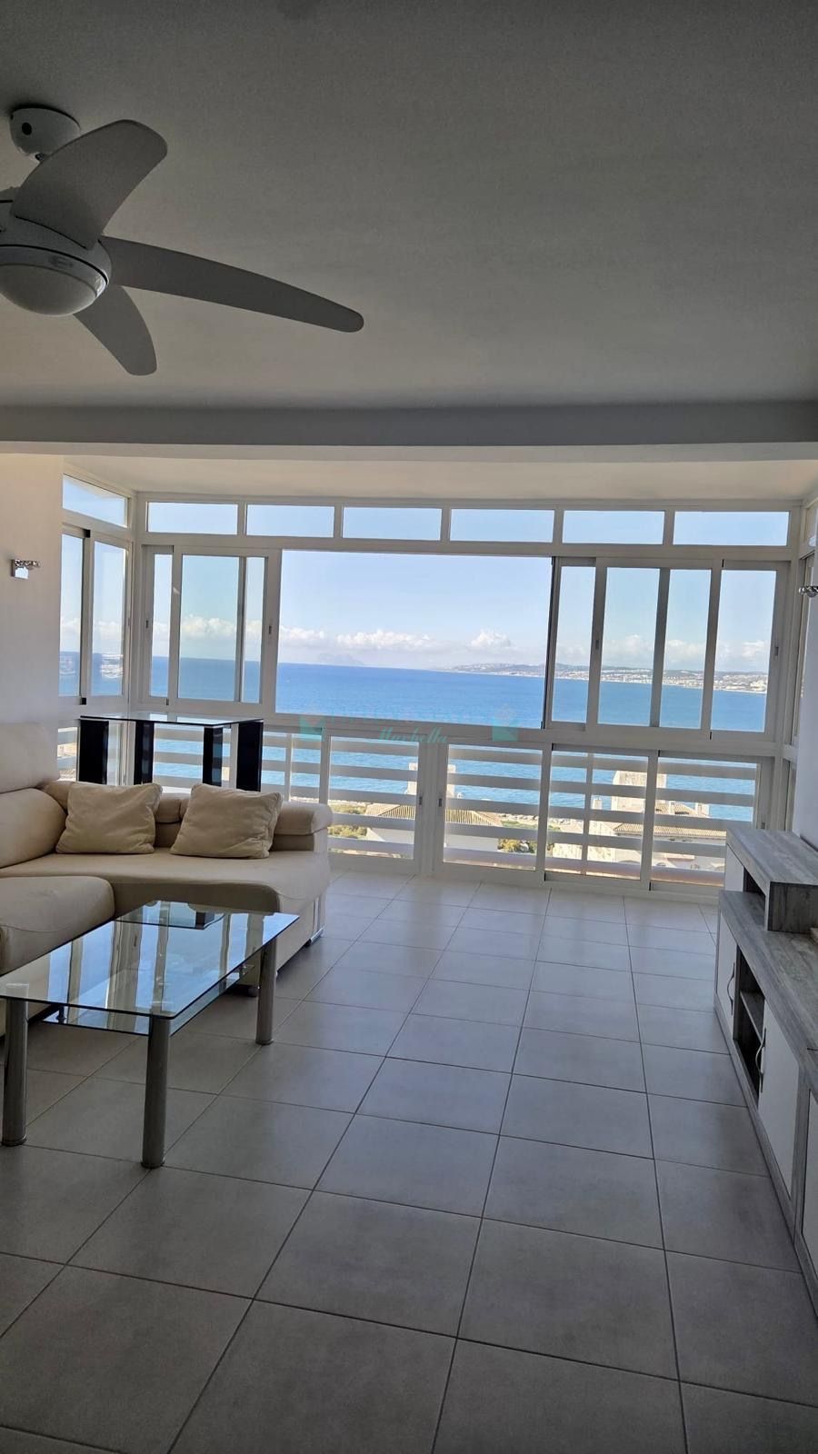 Penthouse for sale in Estepona
