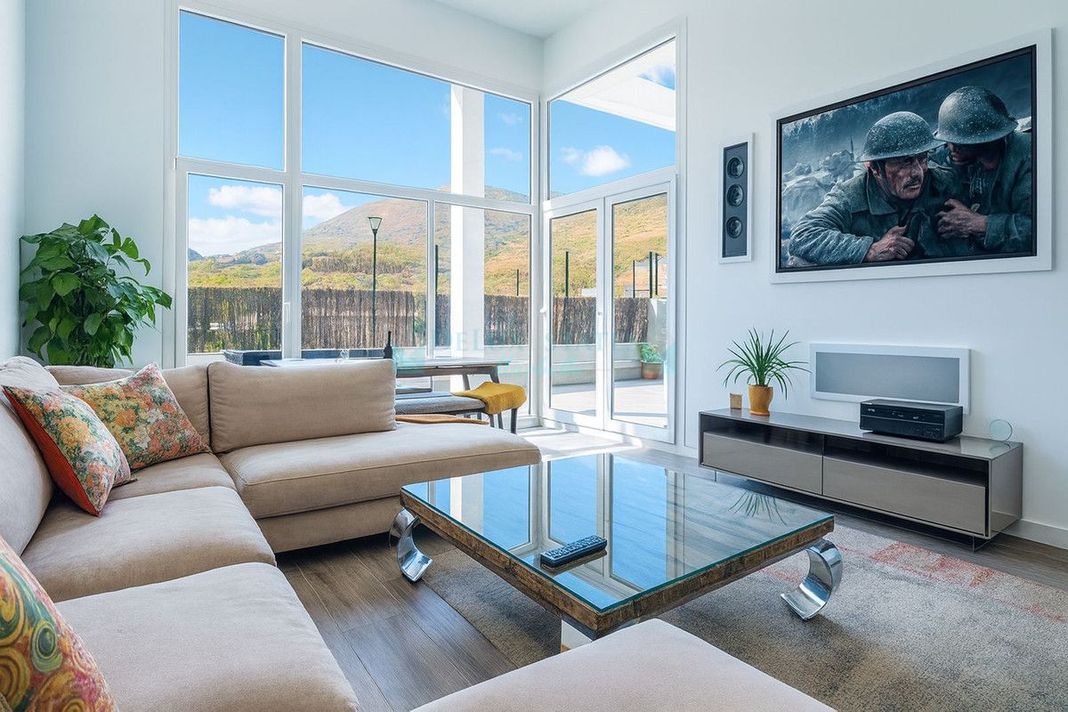 Ground Floor Apartment for sale in Benahavis