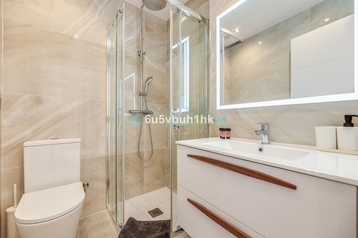 Apartamento en venta en Estepona