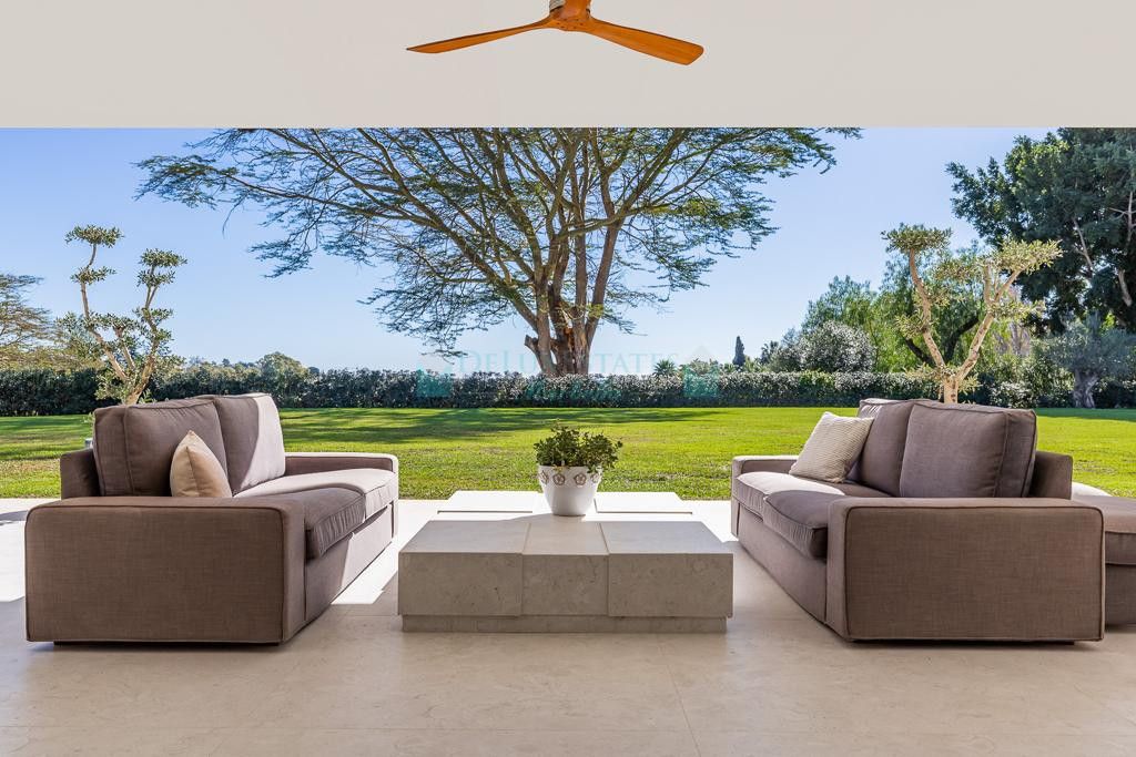 Villa for rent in Estepona
