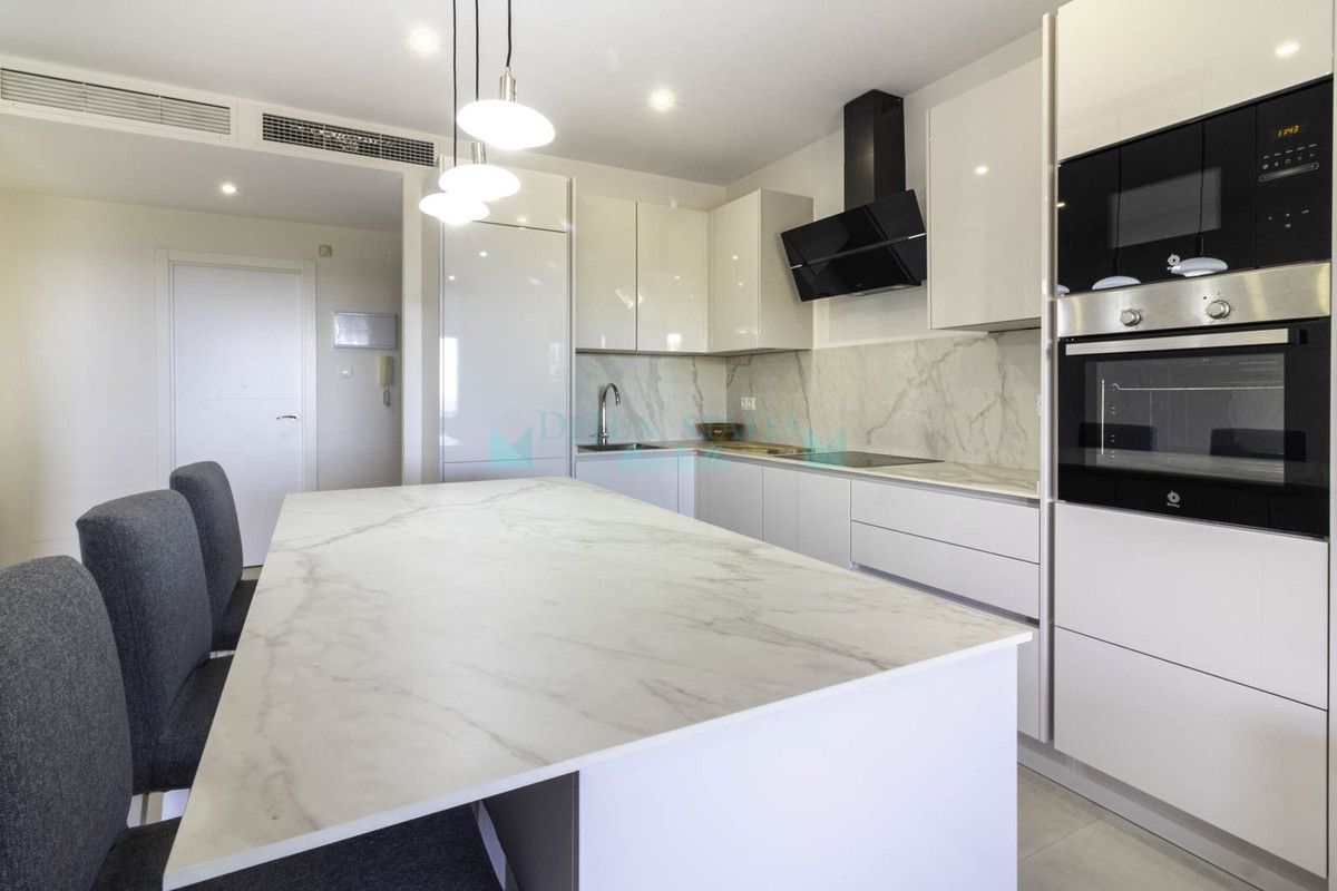 Apartamento en venta en Los Flamingos, Benahavis