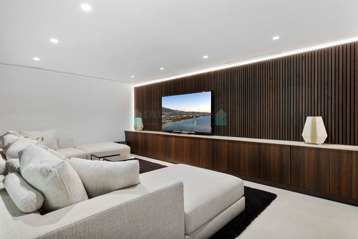 Villa for rent in Benahavis