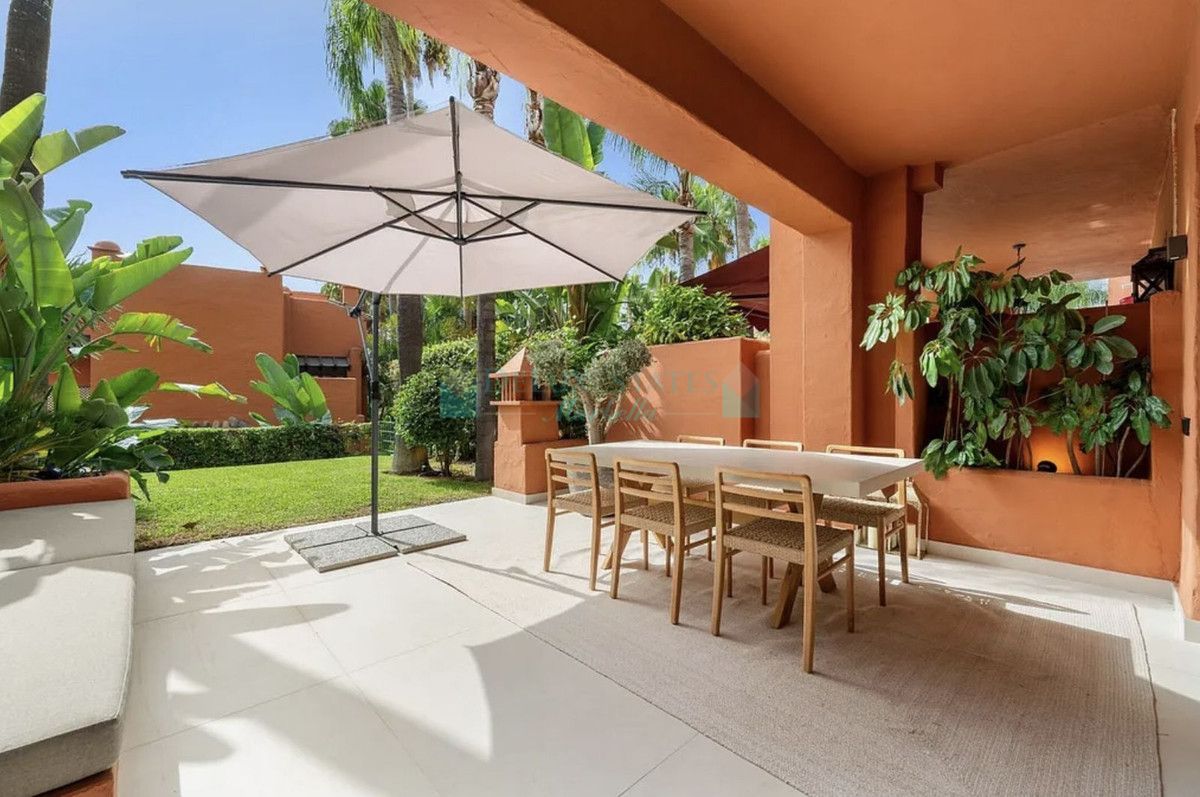 Semi Detached Villa for rent in Marbella Golden Mile