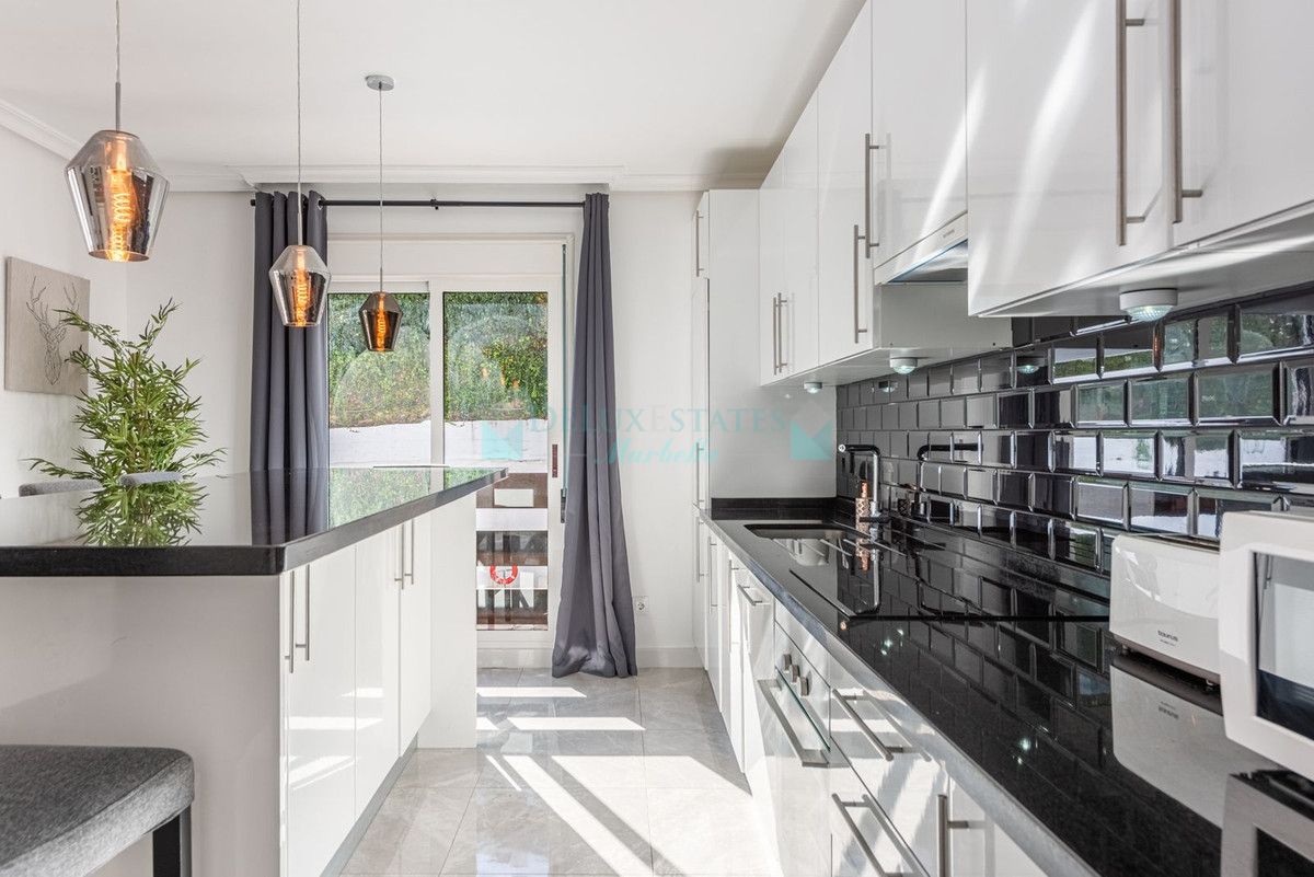 Apartment for sale in Nueva Andalucia