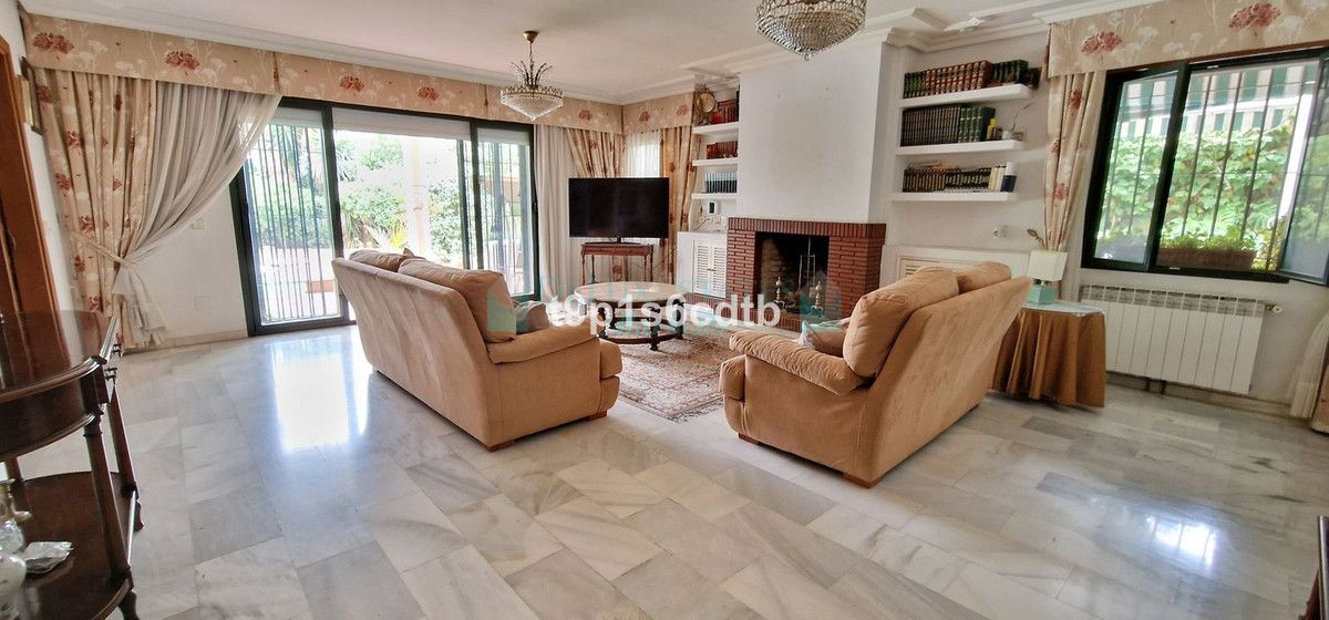 Villa for sale in Marbella