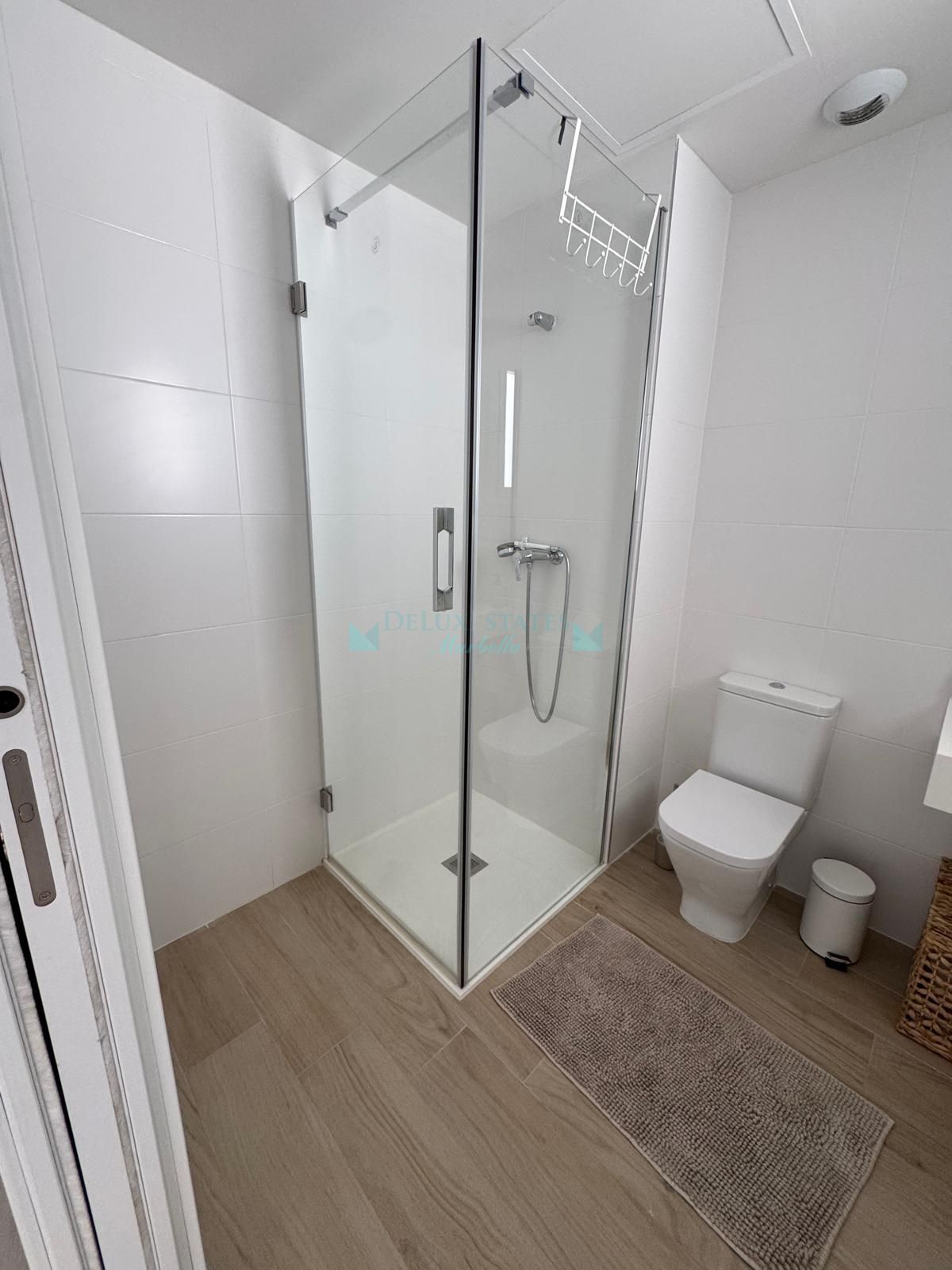 Ático en alquiler en Nueva Andalucia