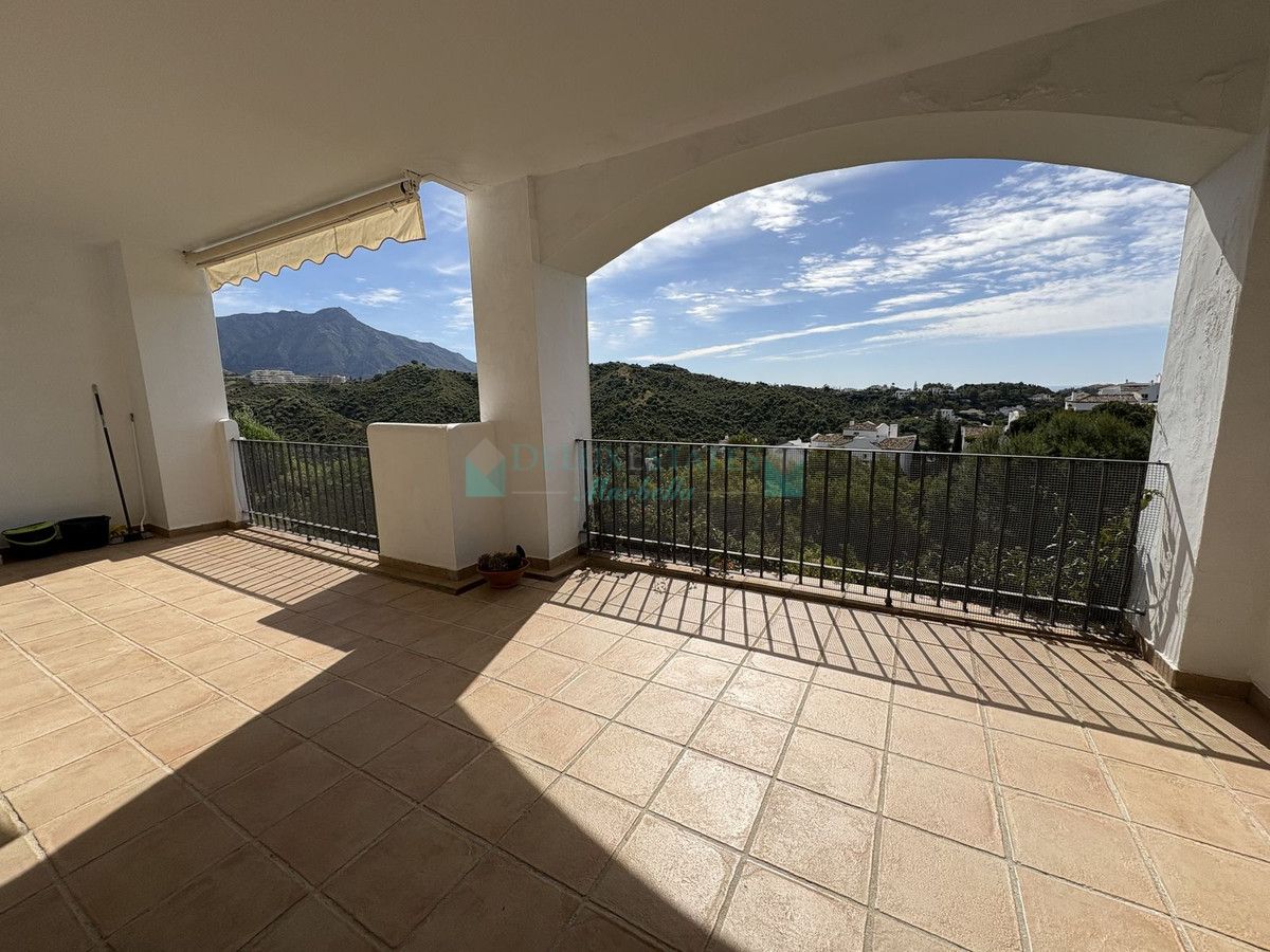 Apartment for sale in La Quinta, Benahavis