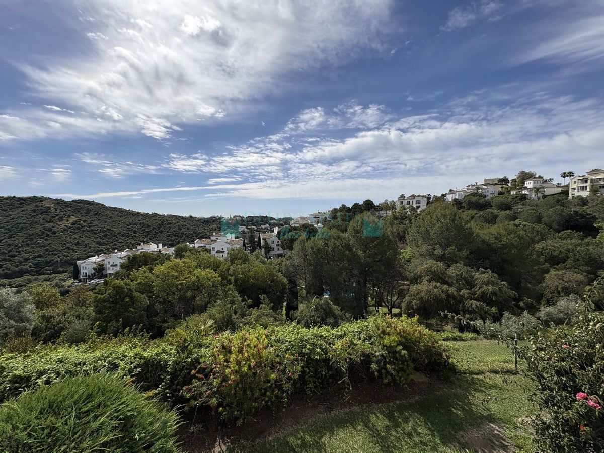 Apartment for sale in La Quinta, Benahavis