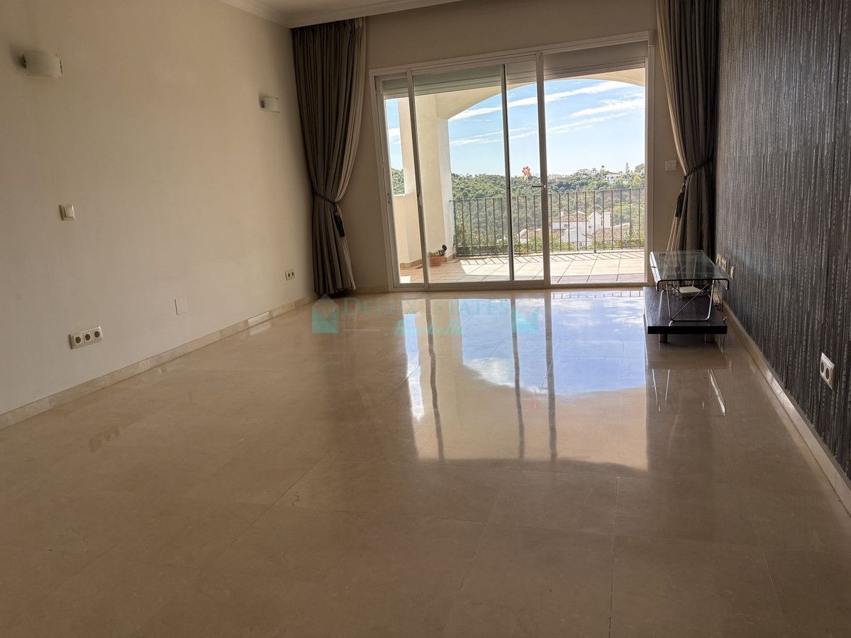 Apartment for sale in La Quinta, Benahavis