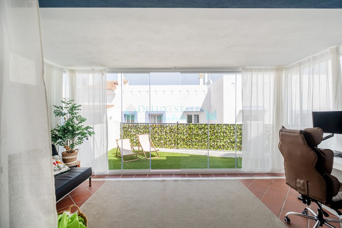 Ground Floor Apartment for sale in Benahavis