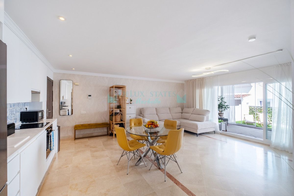 Ground Floor Apartment for sale in Benahavis