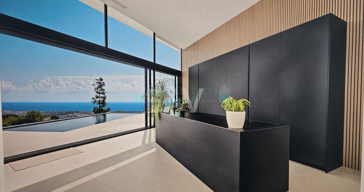 Villa for sale in Los Altos de los Monteros, Marbella East