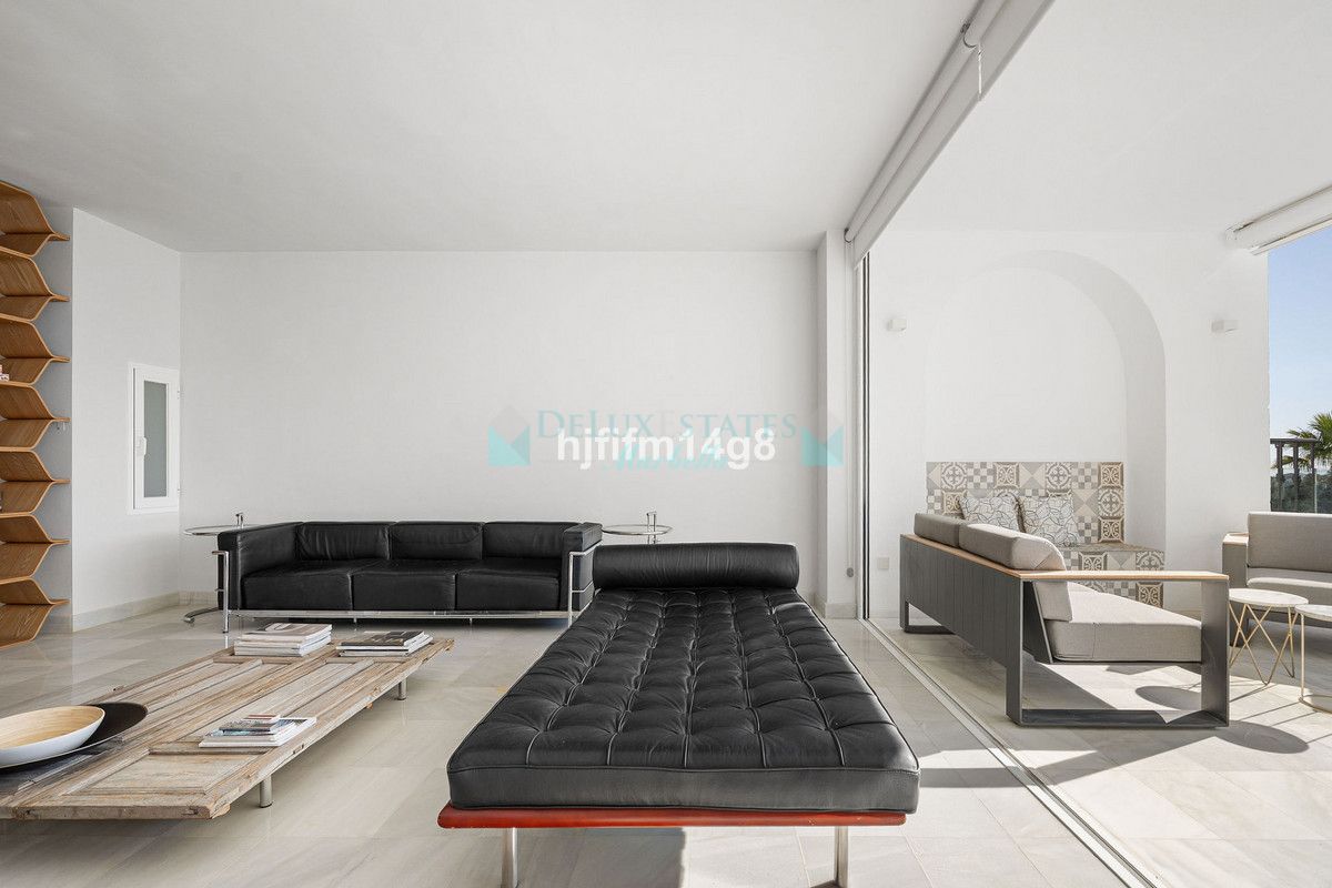 Apartment for sale in Benahavis