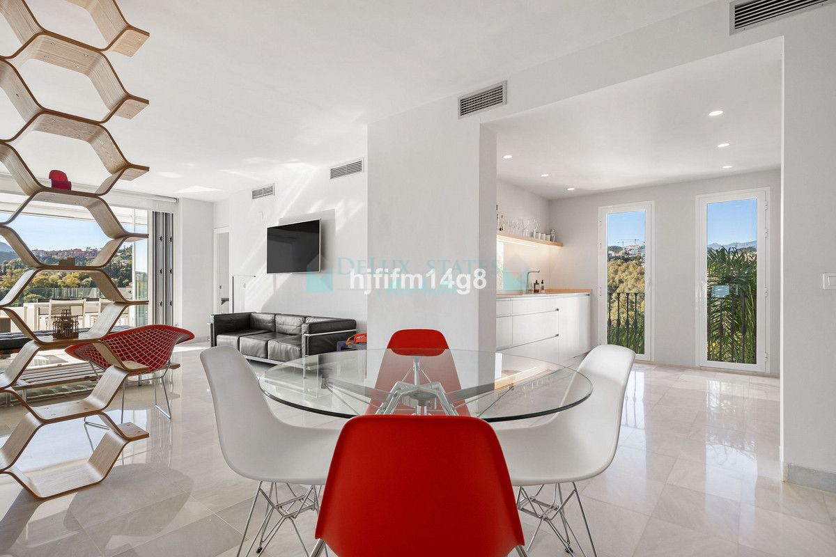 Apartment for sale in Benahavis