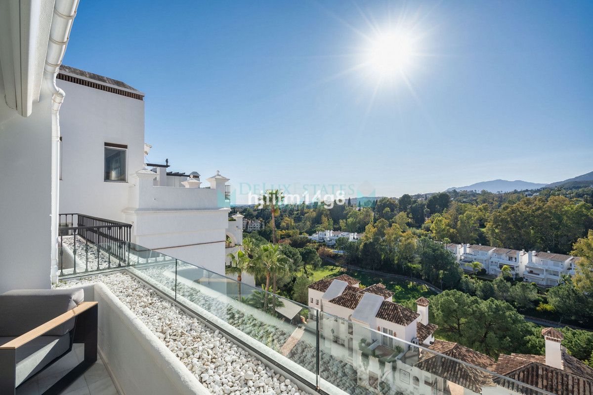 Apartment for sale in Benahavis