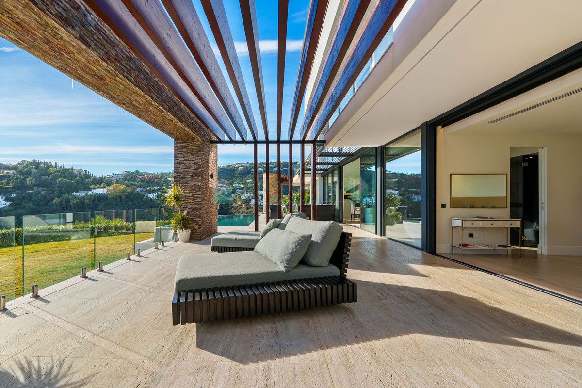 Villa for sale in Benahavis