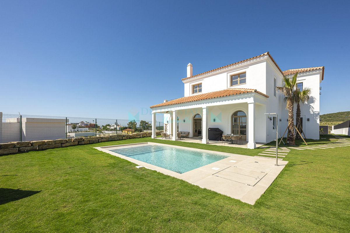 Villa for sale in Estepona