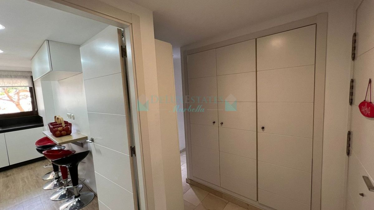 Apartment for sale in Estepona
