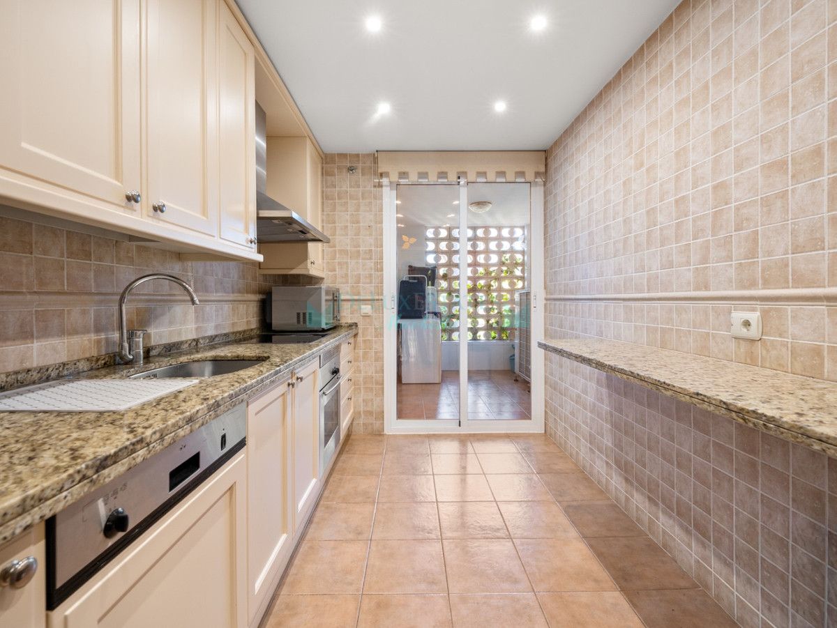 Ground Floor Apartment for sale in Marbella - Puerto Banus