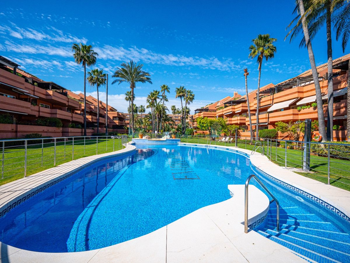 Ground Floor Apartment for sale in Marbella - Puerto Banus