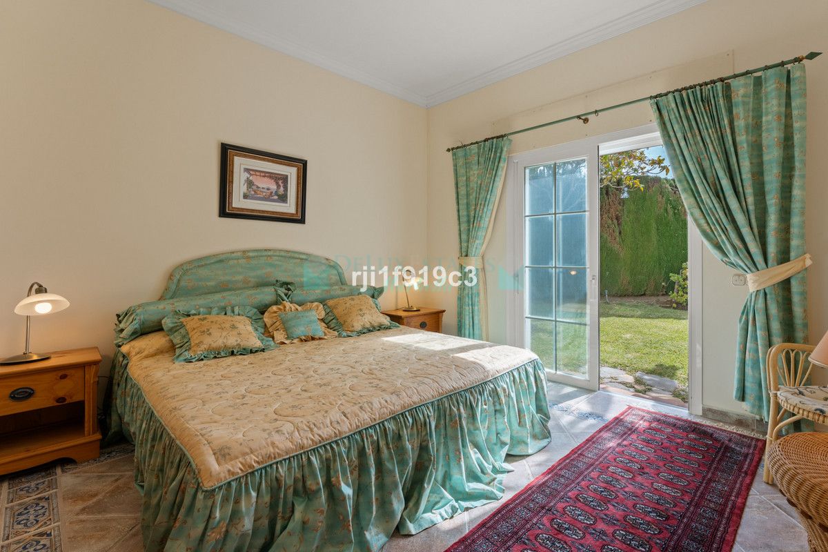 Villa for sale in Elviria, Marbella East