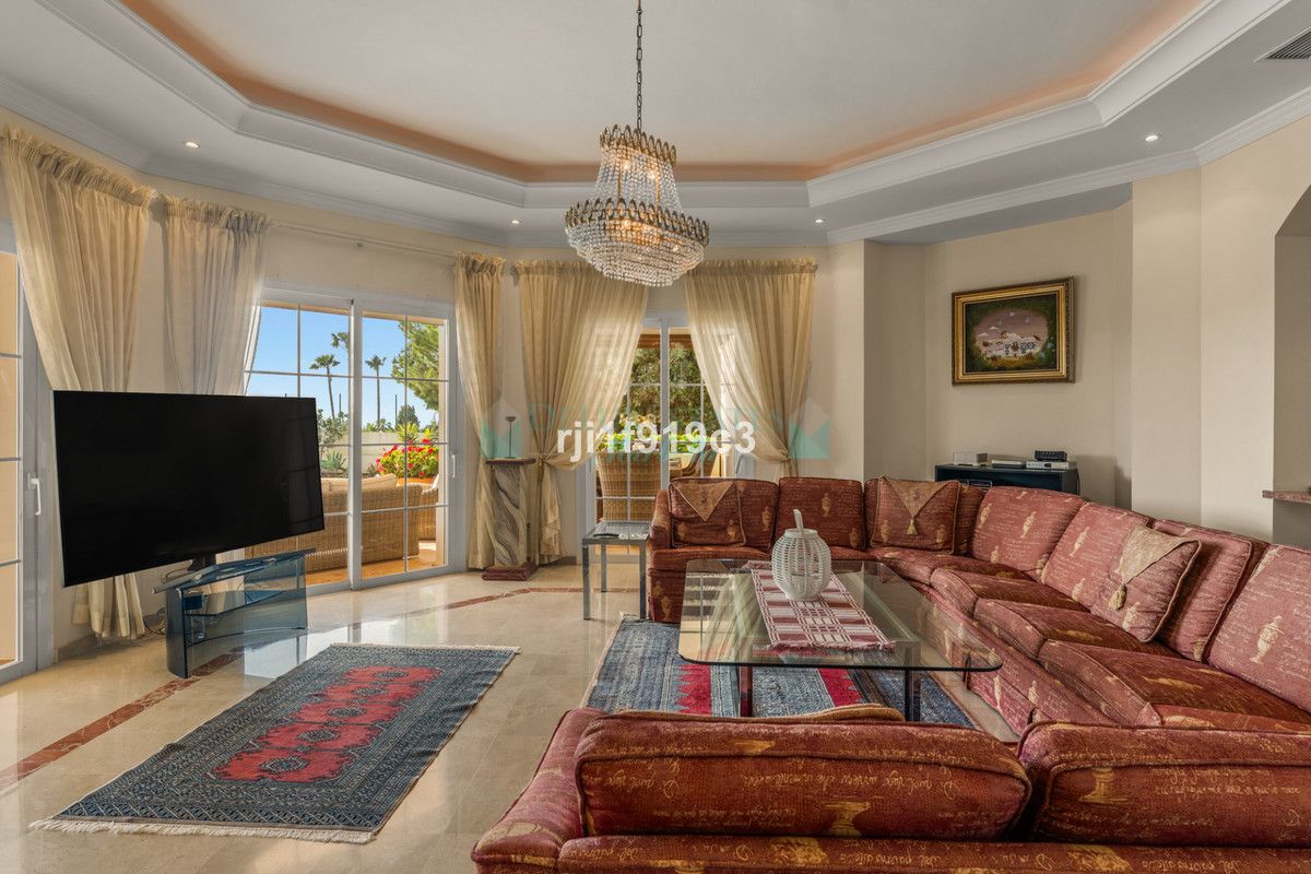 Villa for sale in Elviria, Marbella East