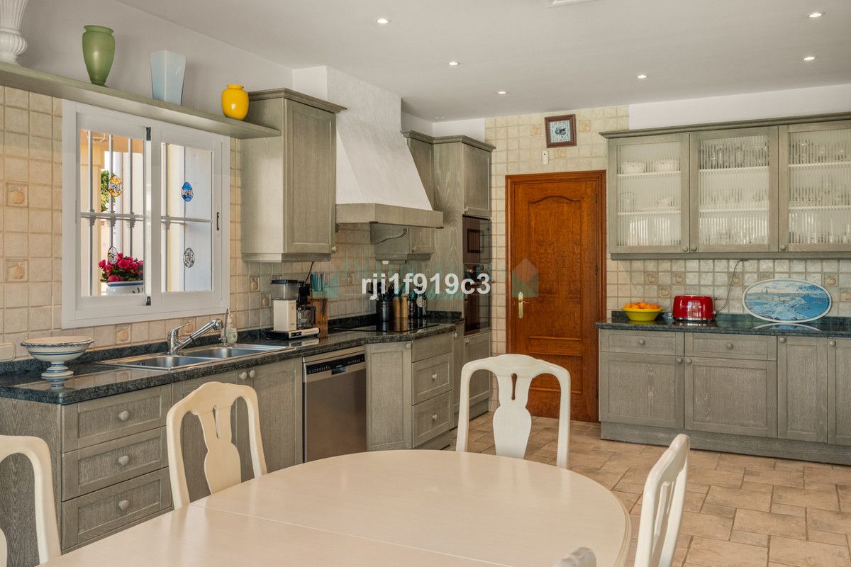 Villa for sale in Elviria, Marbella East
