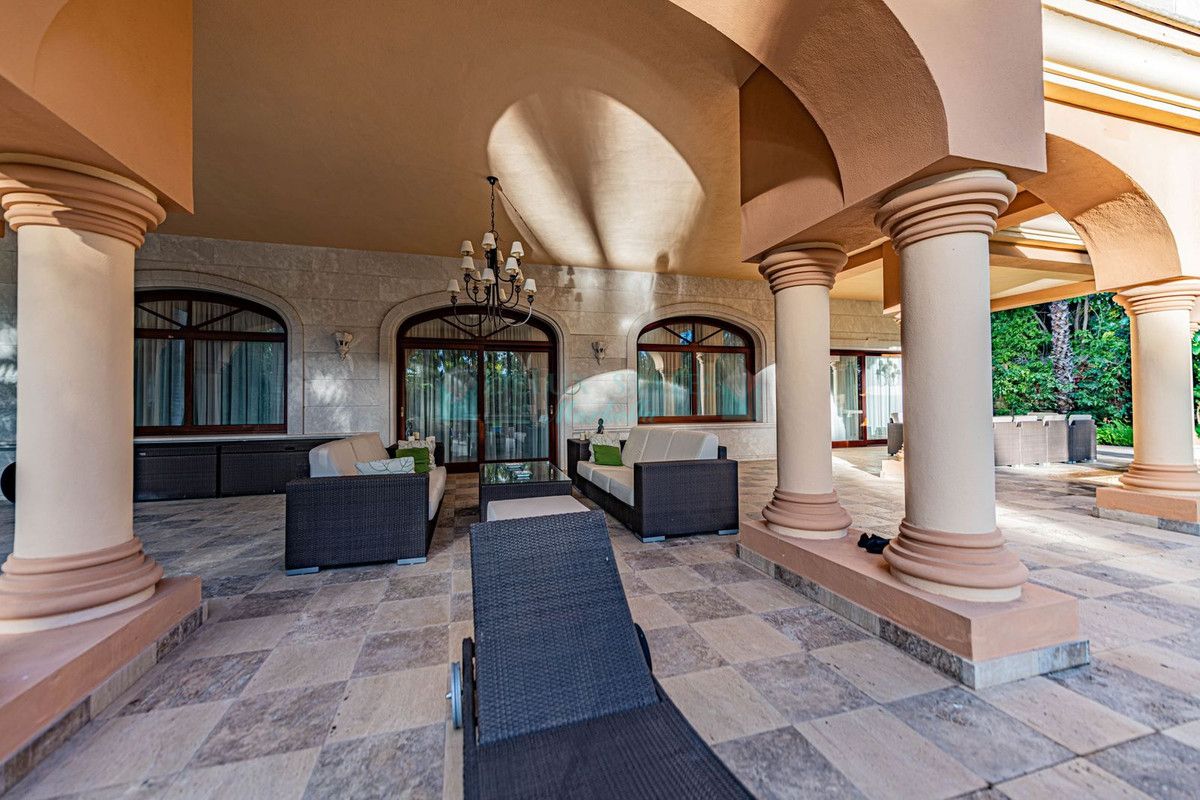 Villa for sale in Guadalmina Baja, San Pedro de Alcantara