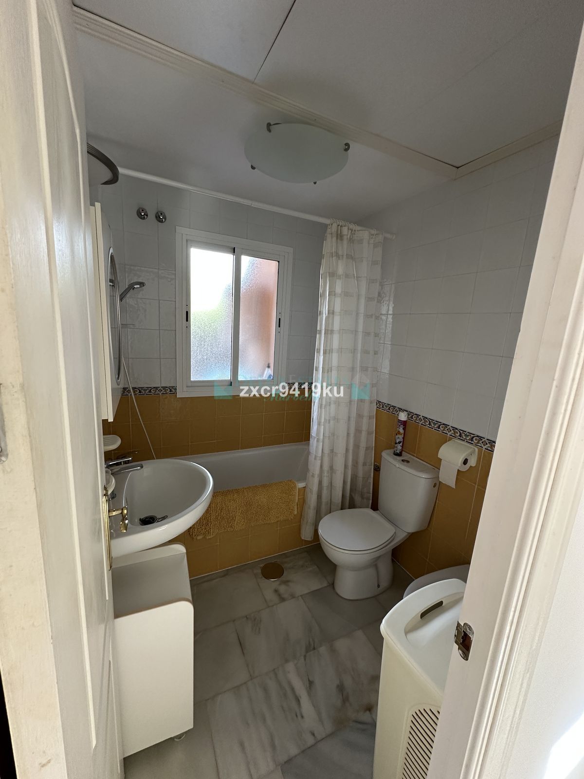 Ground Floor Apartment for sale in Carib Playa, Marbella East