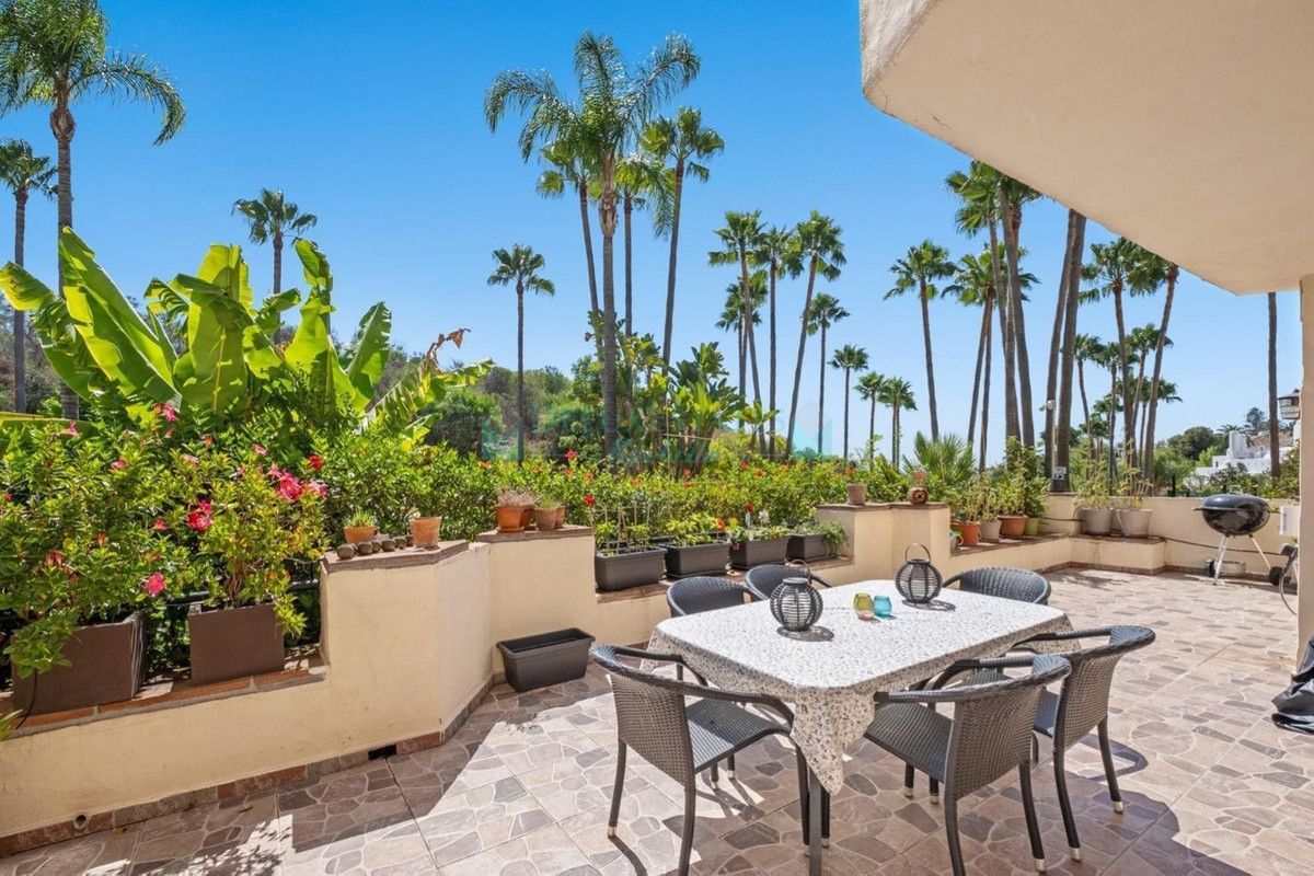 Ground Floor Apartment for sale in Marbella Golden Mile