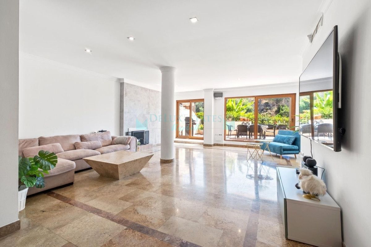 Ground Floor Apartment for sale in Marbella Golden Mile