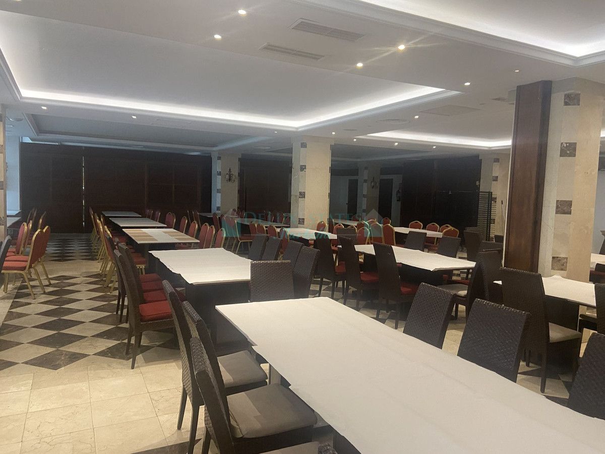 Apartment for sale in Benahavis