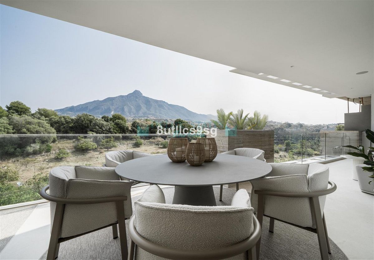Apartment for sale in Aloha, Nueva Andalucia