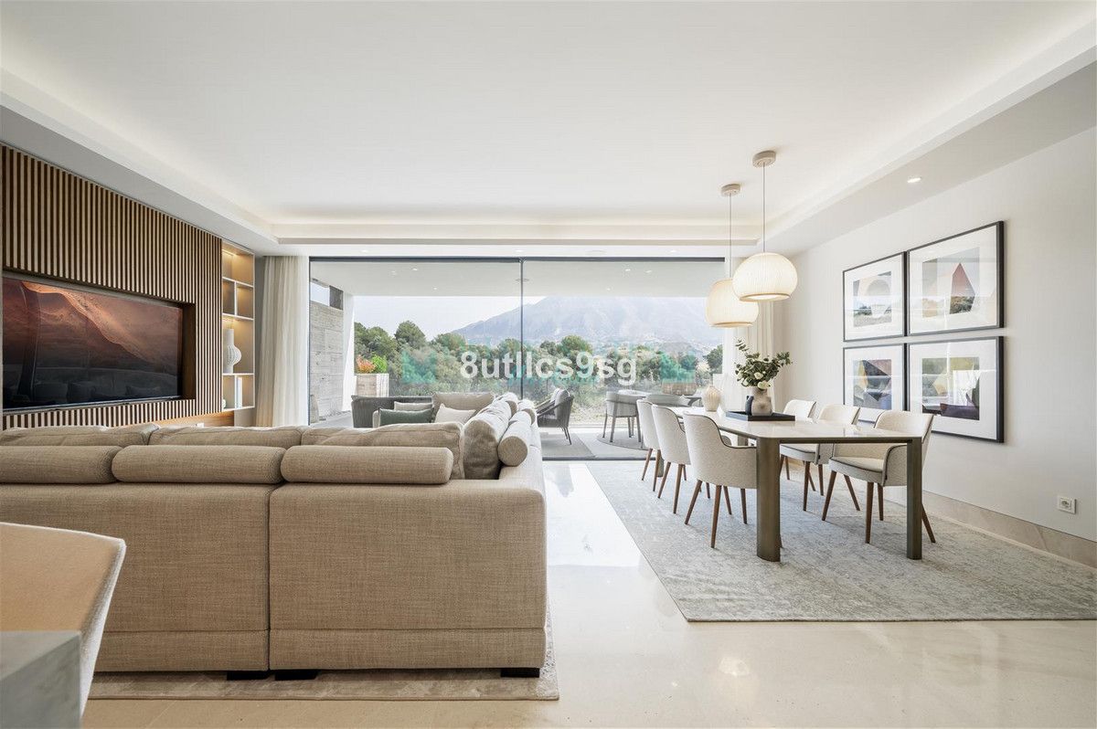 Apartment for sale in Aloha, Nueva Andalucia