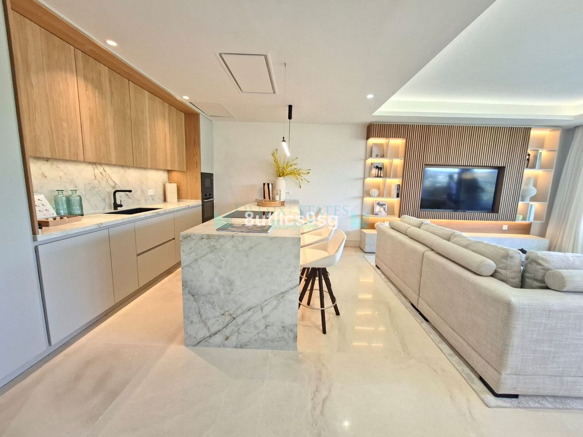 Apartment for sale in Aloha, Nueva Andalucia