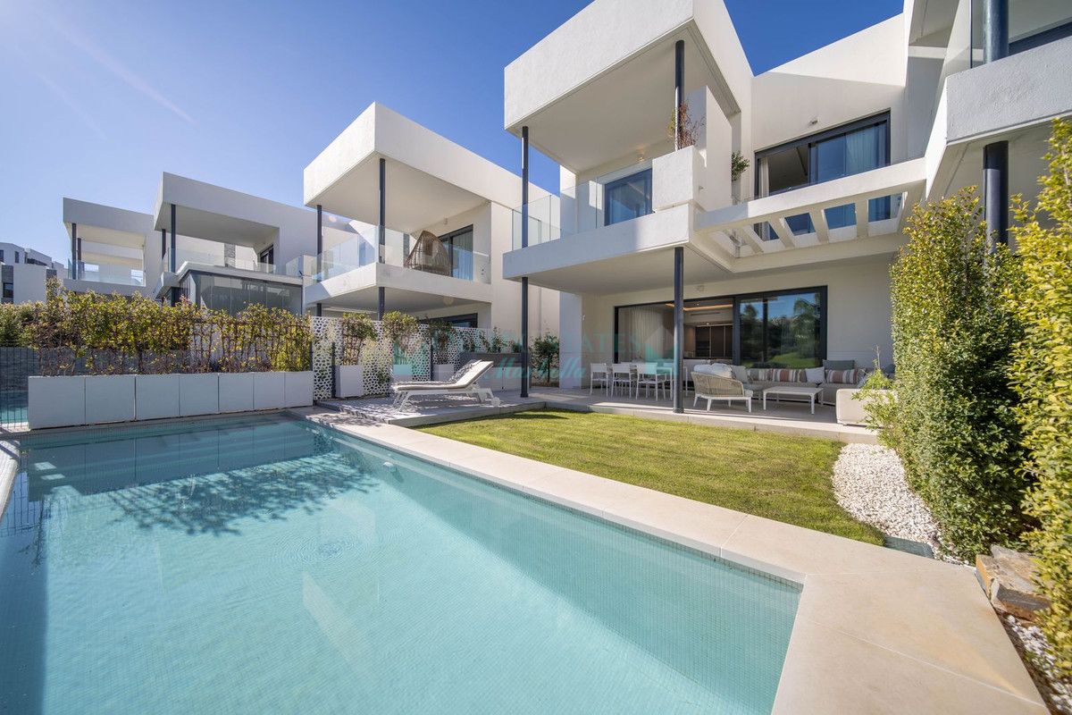 Semi Detached Villa for sale in Marbella