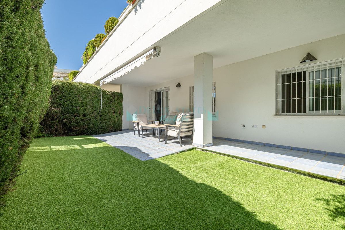 Ground Floor Apartment for sale in Nueva Andalucia