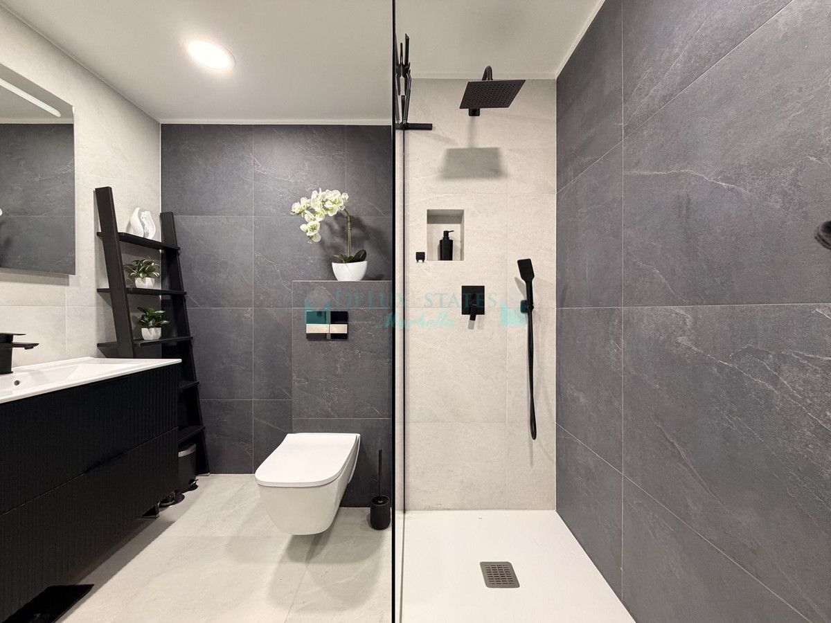 Apartment for sale in La Reserva de Marbella, Marbella East