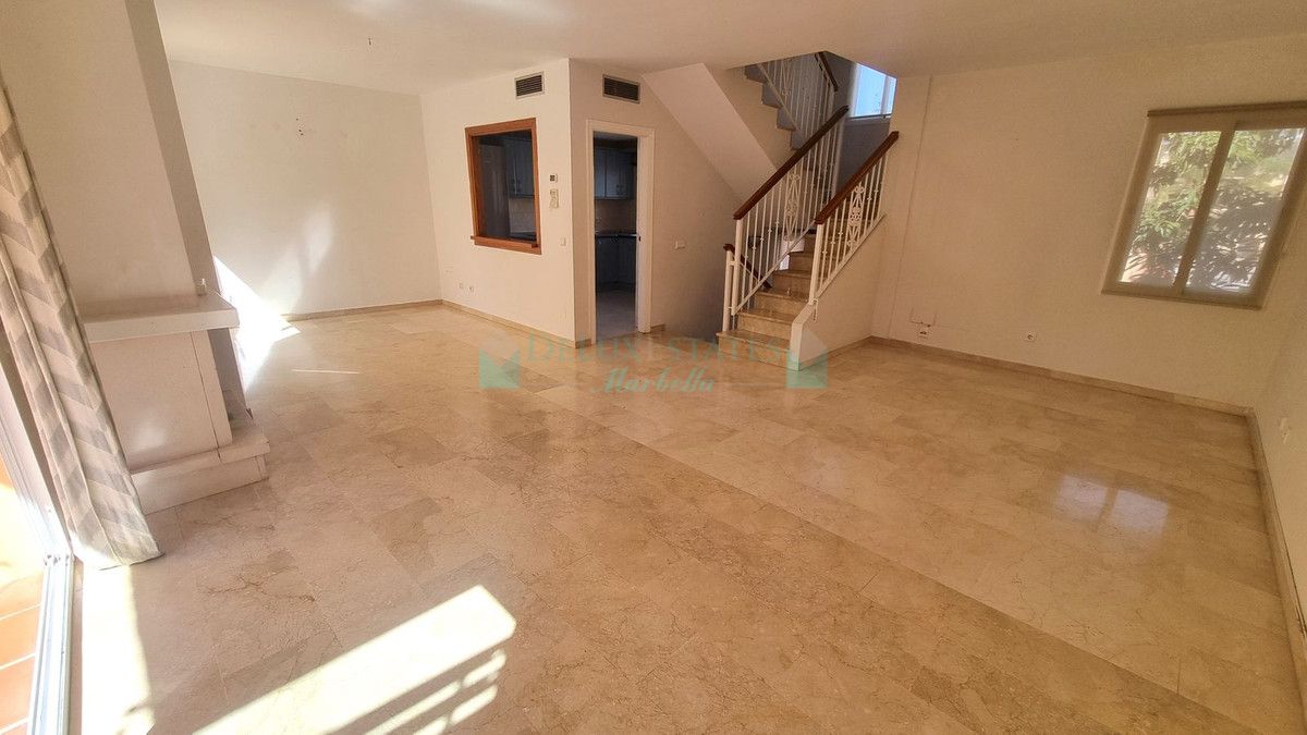 Adosado en venta en Nueva Andalucia
