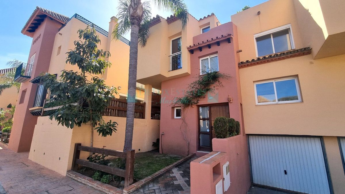 Adosado en venta en Nueva Andalucia