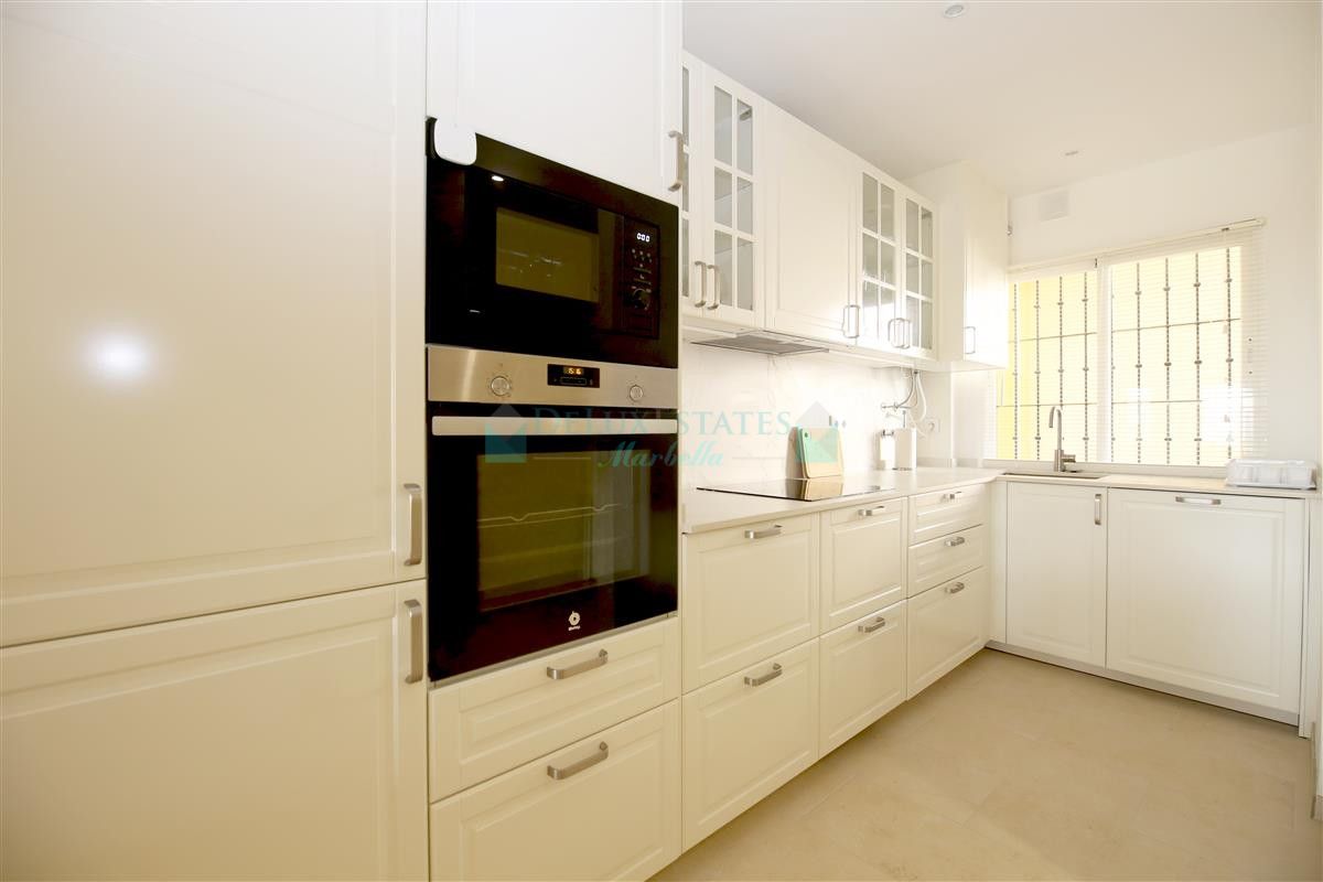 Apartment for rent in Estepona
