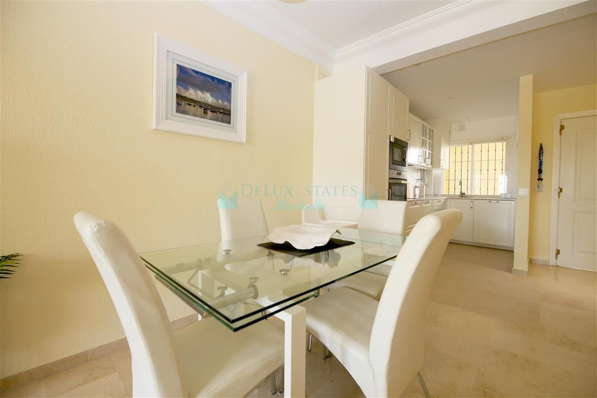 Apartment for rent in Estepona