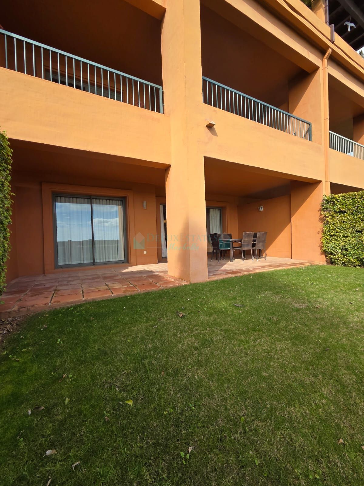 Ground Floor Apartment for sale in Estepona
