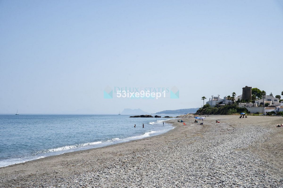 Town House for sale in Estepona