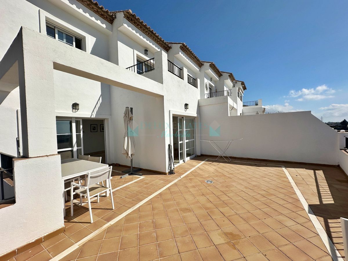 Town House for sale in Benahavis