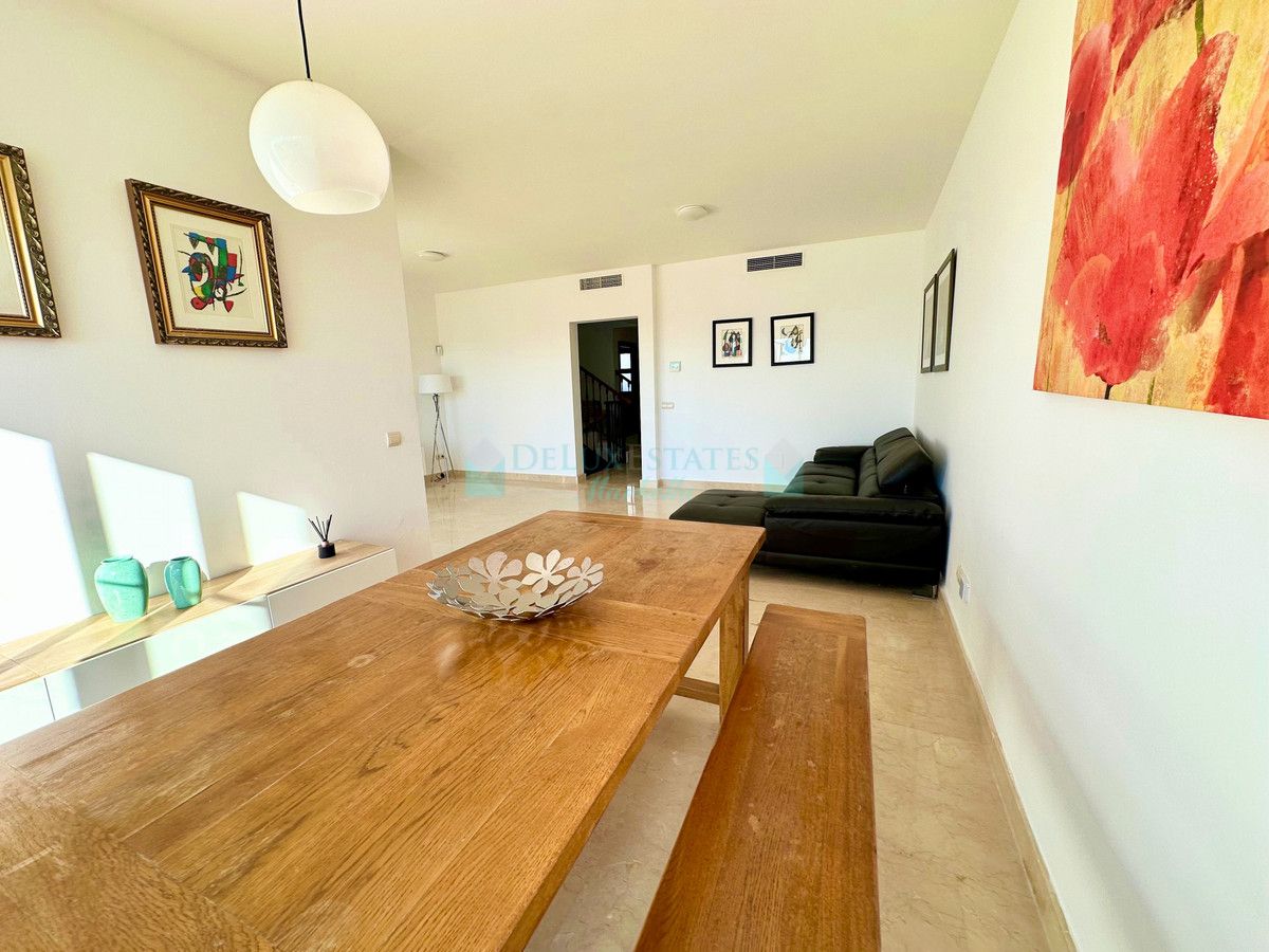 Town House for sale in Benahavis