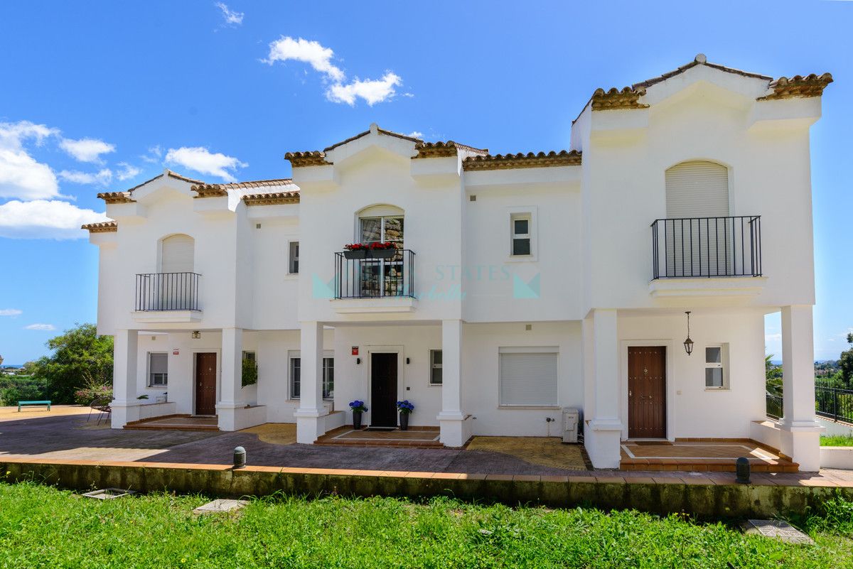 Town House for sale in Benahavis